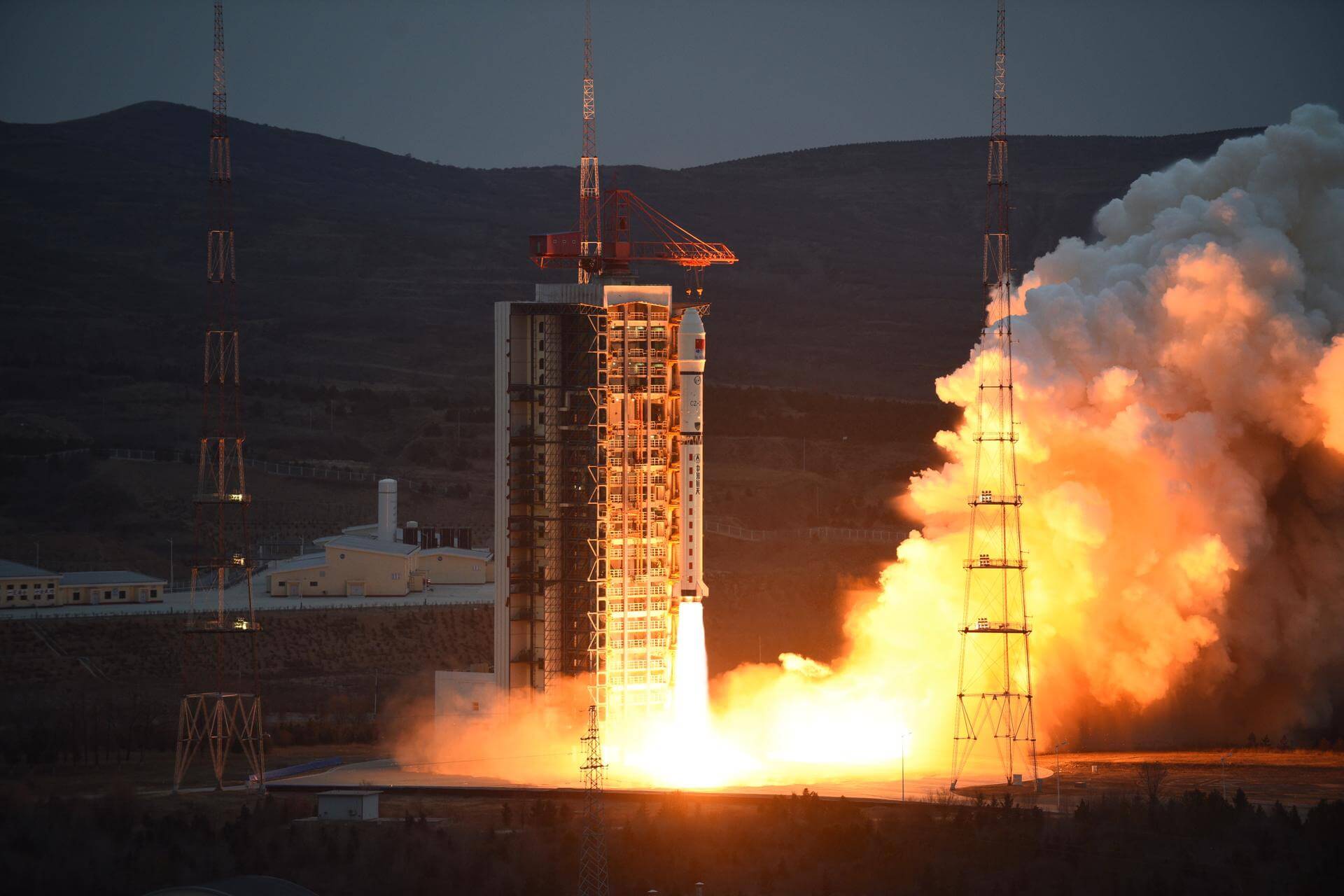 Long March 2D | PIESAT-1 x 4